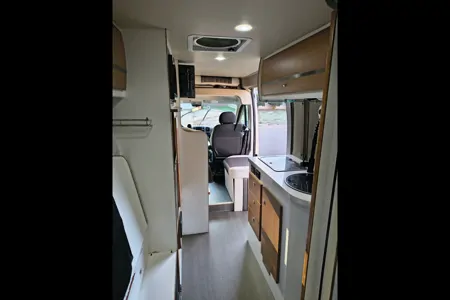 Gordon Elite Travel van