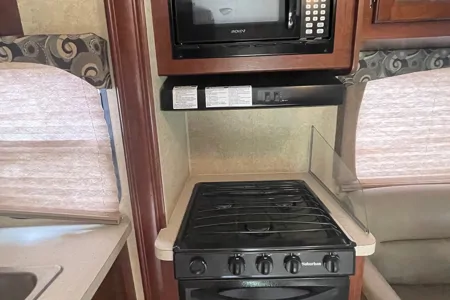 Affordable, high-tech, Forest River Sunseeker - Sleep 10