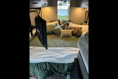 Escape Key Luxury Adventure Camper Van Rental – Palm Beach