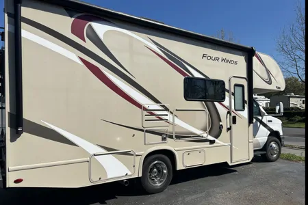 Martha!  Thor Motor Coach Four winds Class C