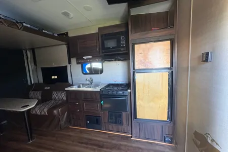 Valencia’s Pacific Coachworks Sandsport Toy Hauler