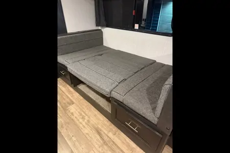 Aunt Annie's Attic Forest River 26DBH Travel Trailer