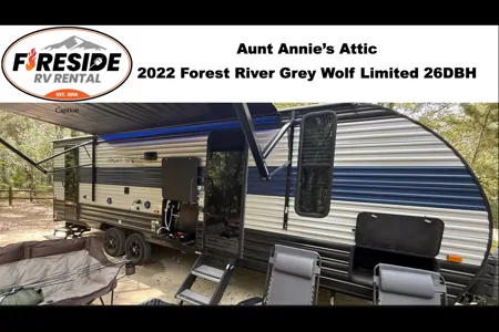 Aunt Annie's Attic Forest River 26DBH Travel Trailer
