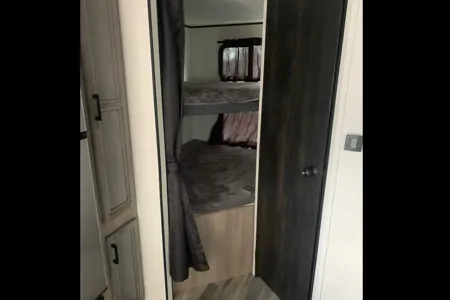 Starcraft 26BHS Travel Trailer