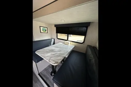 leo's Coachmen Apex Travel Trailer
