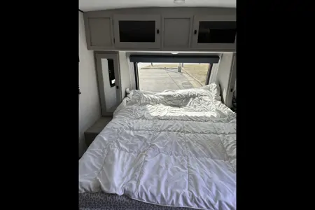 leo's Coachmen Apex Travel Trailer