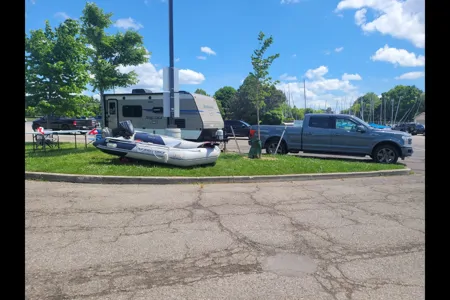 2021!! MOTORIZED FISHING BOAT! E-BIKES! DRONES! BBQs! Moe's KZ Sportsmen 190 Toyhauler