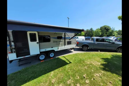 2021!! MOTORIZED FISHING BOAT! E-BIKES! MOVIE PROJECTOR! BBQs! Moe's KZ Sportsmen 190 Toyhauler