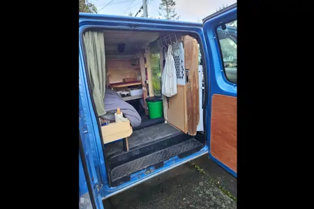 Jonathan's Ford E250 Campervan