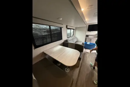 Owlternative RV’s Forest River Aurora 26bhs Travel Trailer