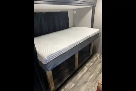 zach's Highland Ridge RV 371MBH Fifth Wheel