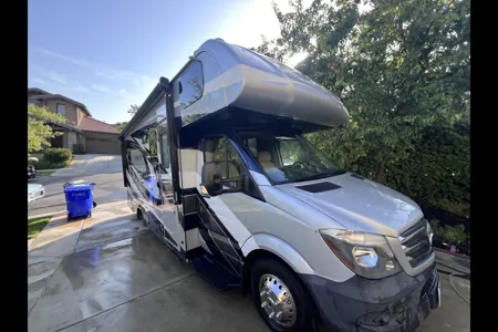 Butterfly Mercedes-Benz Forester Class C