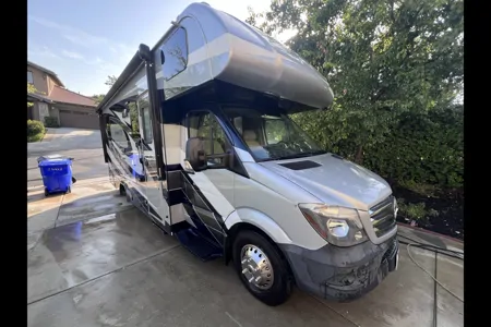 Butterfly Mercedes-Benz Forester Class C