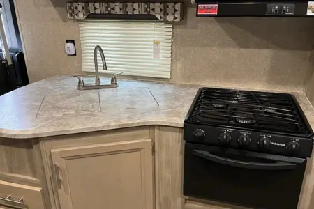 Nathan's Coachmen Catalina SBX Travel Trailer