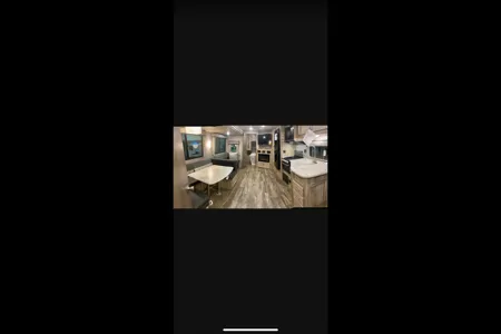 John's Coachmen Catalina Legacy Edition Travel Trailer