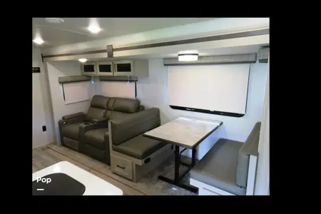 Peter's Forest River Flagstaff super lite 29rbs Travel Trailer