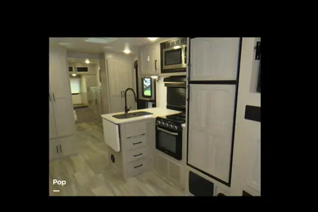 Peter's Forest River Flagstaff super lite 29rbs Travel Trailer