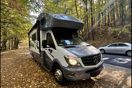 25ft of Freedom - Mountains, Beaches, Beers!