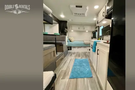 JAY FLIGHT SLX, SUV towable w/ Queen Bed, Bunks, Dinette, Slide-out & Solar!