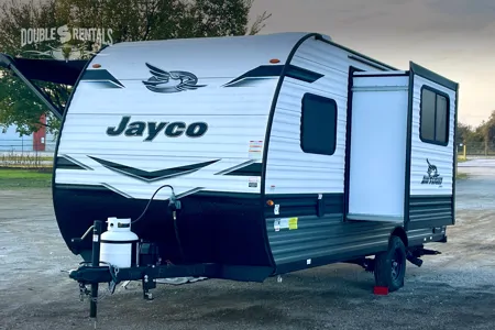 JAY FLIGHT SLX, SUV towable w/ Queen Bed, Bunks, Dinette, Slide-out & Solar!