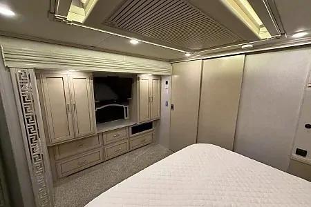 WiFi - Ultra Luxurious - Diesel - King Bed - Air Ride
