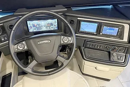 WiFi - Ultra Luxurious - Diesel - King Bed - Air Ride