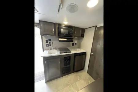 DREAM VACATION HOME ON WHEELS EVEN OFF GRID, LOW PROFILE FOR EASIER TOWING