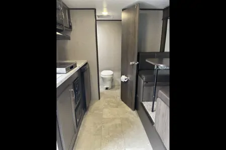 DREAM VACATION HOME ON WHEELS EVEN OFF GRID, LOW PROFILE FOR EASIER TOWING