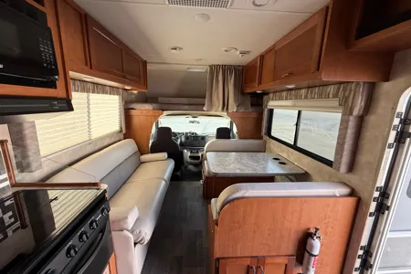 Winnebago Minnie Winnie Class C