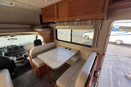 Winnebago Minnie Winnie Class C