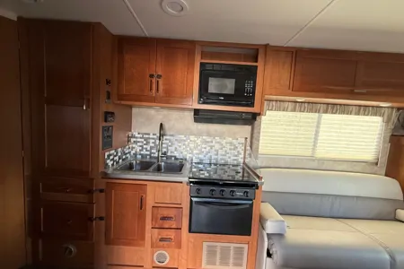 Winnebago Minnie Winnie Class C
