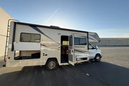 Winnebago Minnie Winnie Class C