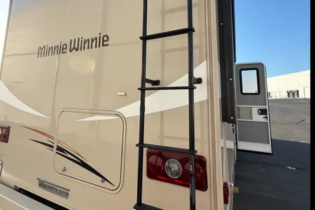 Winnebago Minnie Winnie Class C