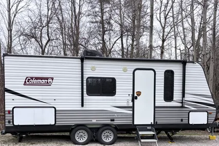 Clarkie & O’s Coleman 214Bh Travel Trailer