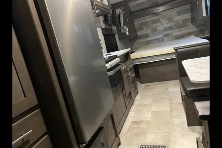 Clarkie & O’s Coleman 214Bh Travel Trailer