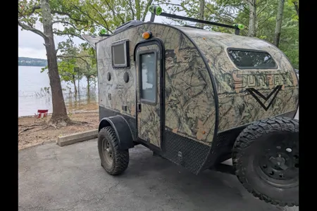 Michael's Sunset Park RV Sunray 109 Micro Trailer