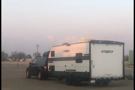 Gena’s New Horizons-Sunset Park RV Sun Lite 21TH Toy Hauler