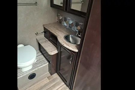 Menouar Thor Motor Coach Quantum  RQ29 Classe C