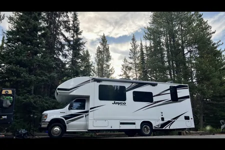 JJ’s Jayco RedHawk Class C