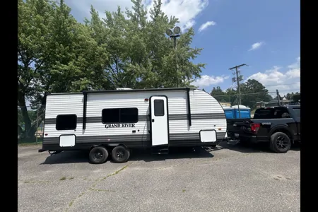 25 foot Bunk house Travel Trailer
