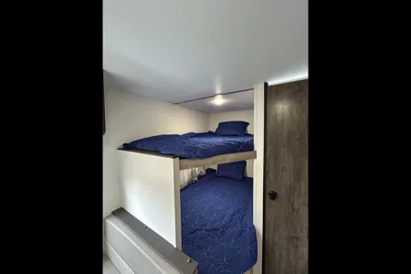 25 foot Bunk house Travel Trailer