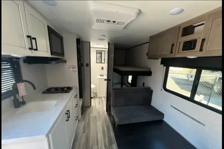 Samantha's Jayco Jayfeather 175bh Travel Trailer