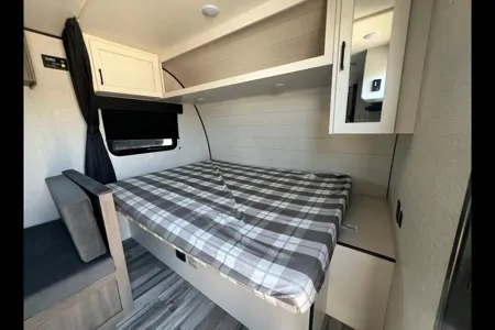 Samantha's Jayco Jayfeather 175bh Travel Trailer