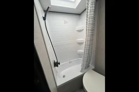 Samantha's Jayco Jayfeather 175bh Travel Trailer