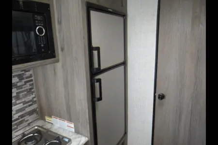 Gulf Stream Kingsport Travel Trailer 19ft