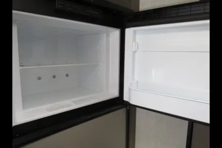 Gulf Stream Kingsport Travel Trailer 19ft