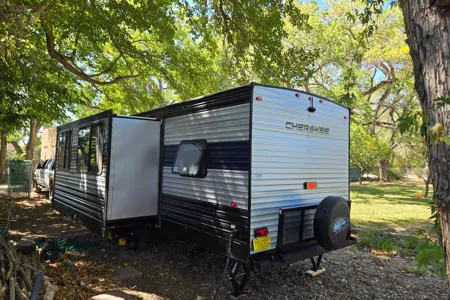 Robert's Forest River Cherokee Limited  Travel Trailer