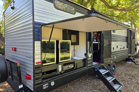 Robert's Forest River Cherokee Limited  Travel Trailer