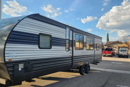 Robert's Forest River Cherokee Limited  Travel Trailer