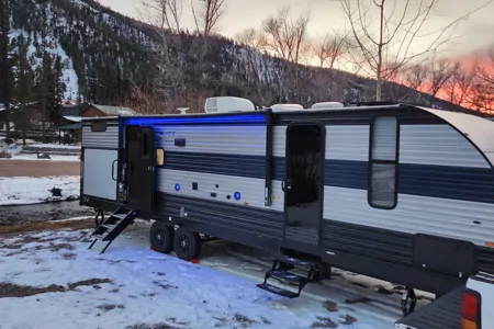 Robert's Forest River Cherokee Limited  Travel Trailer